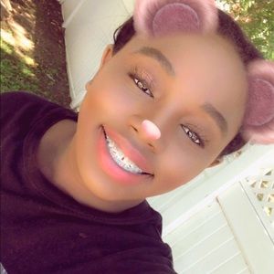 Meet your Posher, Naomi